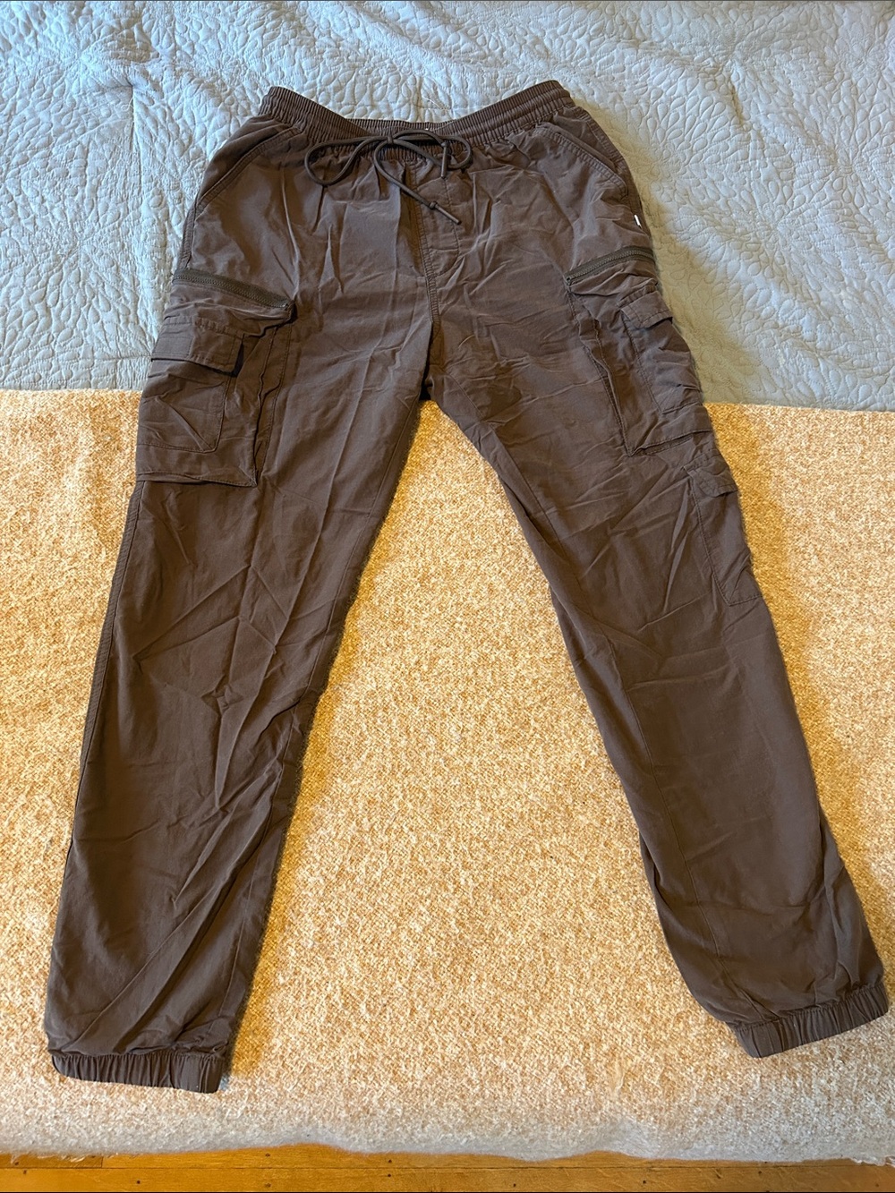 Women’s Cargo Jogger Pants - Brown
